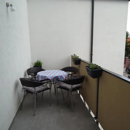 Zita Apartman Balatonalmadi