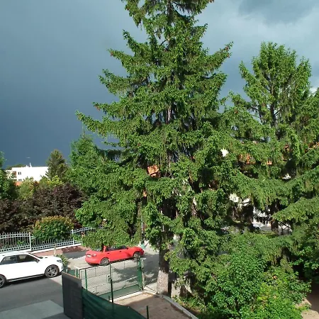 Zita Apartman * Balatonalmadi