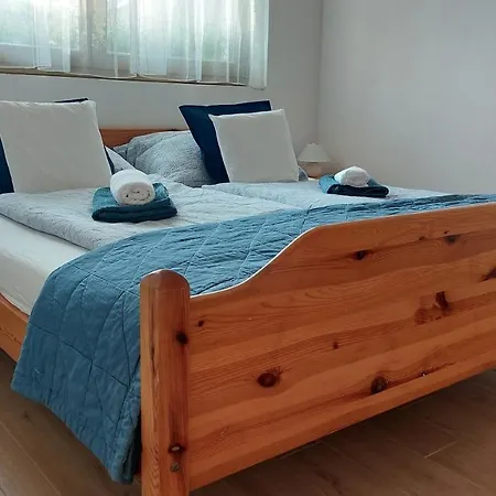 Zita Apartman Apartment Balatonalmadi