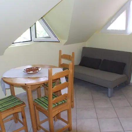 Zita Apartman Appartamento Balatonkeresztúr